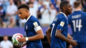 Kylian-Mbappe-et-Ousmane-Dembele-avec-l-equipe-de-France-pendant-la-Coupe-du-monde-2026-2353900