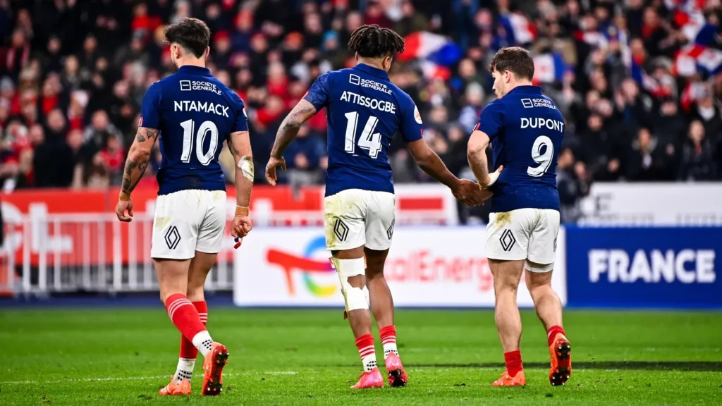 Romain-Ntamack-Theo-Attissogbe-et-Antoine-Dupont-avec-le-XV-de-France-en-janvier-2025-2366536